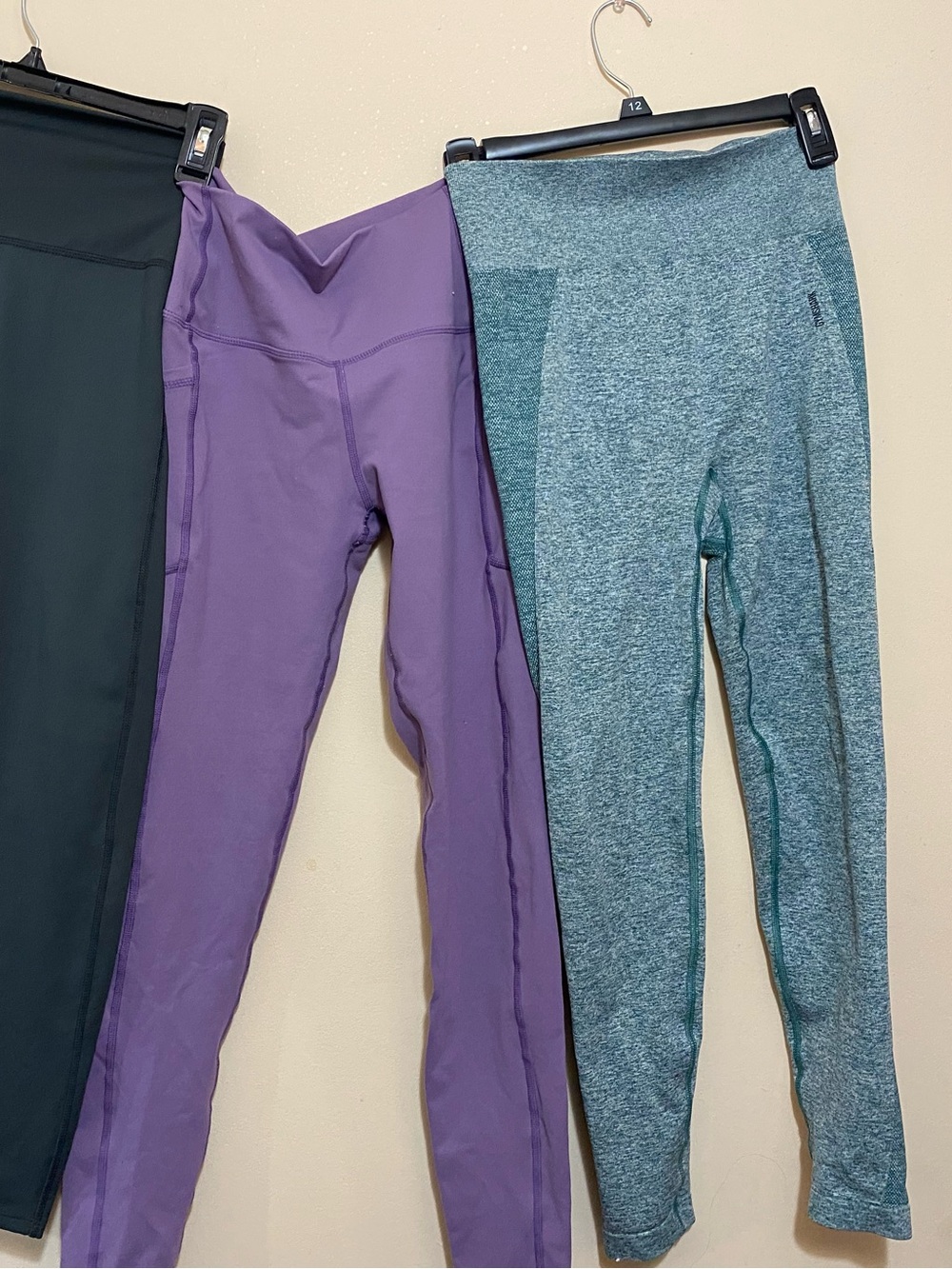 3 pair lot leggings Zenana, Buff Bunny, Gym Shark sz M